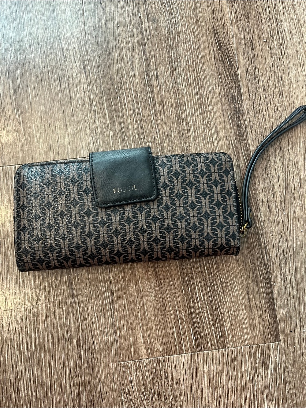 Fossil Brown Monogram Madison zip Wristlet